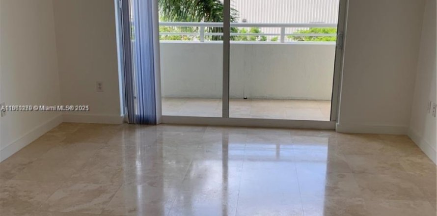Condo in Aventura, Florida, 2 bedrooms  № 1920369