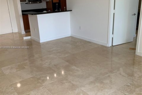 Condo in Aventura, Florida, 2 bedrooms  № 1920369 - photo 5