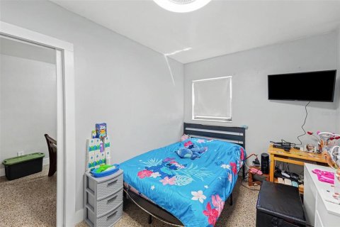 House in Tampa, Florida 3 bedrooms, 94.76 sq.m. № 2393822 - photo 15
