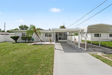 House in Tampa, Florida 3 bedrooms, 94.76 sq.m. № 2393822 - photo 5