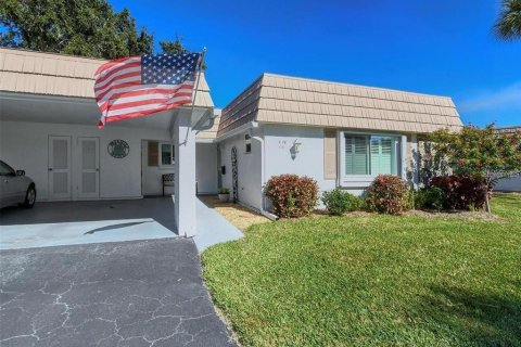 Villa ou maison à louer à Sarasota, Floride: 2 chambres, 137.5 m2 № 1590228 - photo 1