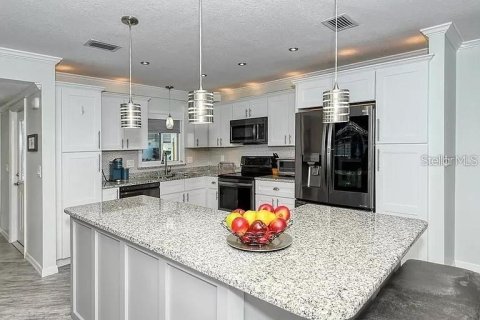 Villa ou maison à louer à Sarasota, Floride: 2 chambres, 137.5 m2 № 1590228 - photo 3