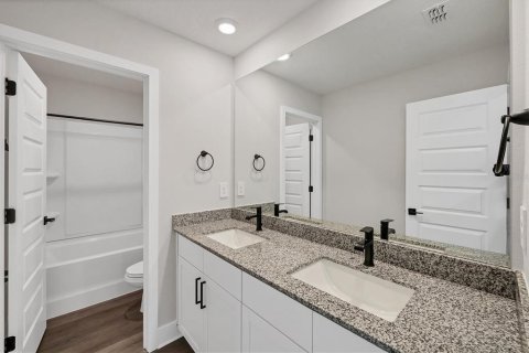 House in Venice, Florida 4 bedrooms, 180.69 sq.m. № 1656834 - photo 24