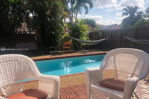 Touwnhouse à louer à Miami, Floride: 3 chambres, 172.43 m2 № 1924434 - photo 1
