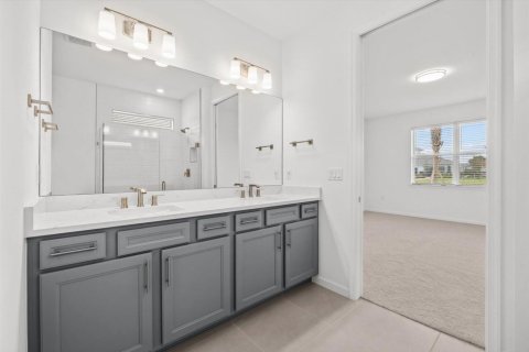 House in Vero Beach, Florida 3 bedrooms, 208.01 sq.m. № 2399648 - photo 14