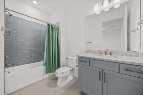House in Vero Beach, Florida 3 bedrooms, 208.01 sq.m. № 2399648 - photo 20