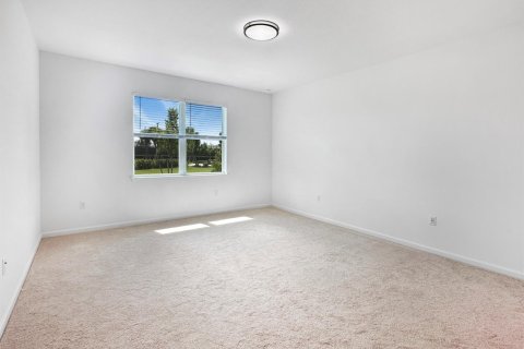 House in Vero Beach, Florida 3 bedrooms, 208.01 sq.m. № 2399648 - photo 11