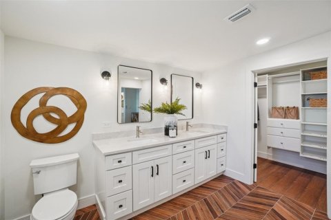 House in Tampa, Florida 3 bedrooms, 129.69 sq.m. № 2099609 - photo 23