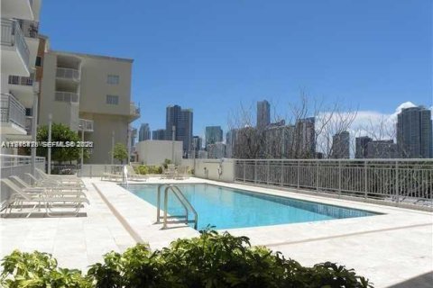 Condo in Miami, Florida, 1 bedroom  № 2002766 - photo 10