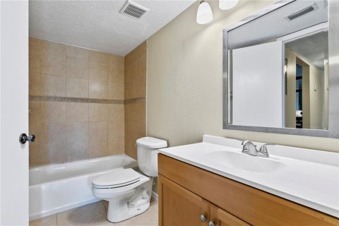 Condominio en venta en Tampa, Florida, 1 dormitorio, 60.39 m2 № 2122078 - foto 19