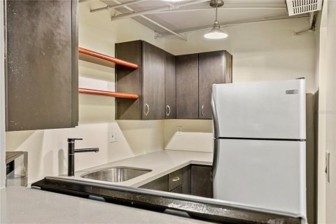 Condominio en venta en Tampa, Florida, 1 dormitorio, 60.39 m2 № 2122078 - foto 16
