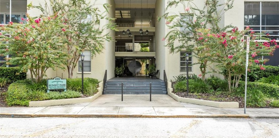 Condominio en Tampa, Florida, 1 dormitorio № 2122078