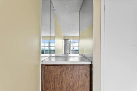 Condominio en venta en Tampa, Florida, 1 dormitorio, 60.39 m2 № 2122078 - foto 11