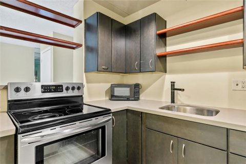 Condominio en venta en Tampa, Florida, 1 dormitorio, 60.39 m2 № 2122078 - foto 14