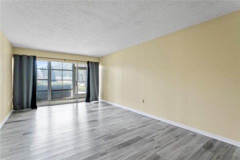 Condominio en venta en Tampa, Florida, 1 dormitorio, 60.39 m2 № 2122078 - foto 6