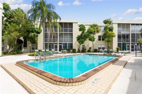 Condominio en venta en Tampa, Florida, 1 dormitorio, 60.39 m2 № 2122078 - foto 5