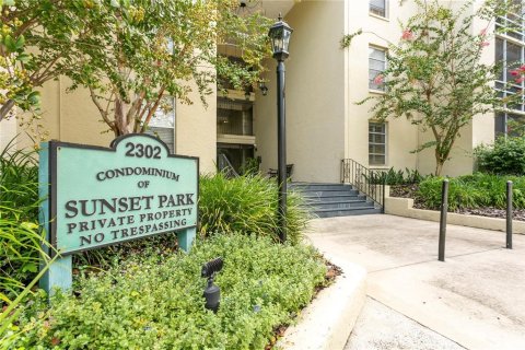 Condominio en venta en Tampa, Florida, 1 dormitorio, 60.39 m2 № 2122078 - foto 3