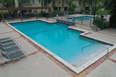 Copropriété à vendre à Hialeah, Floride: 1 chambre, 72.65 m2 № 2000074 - photo 20