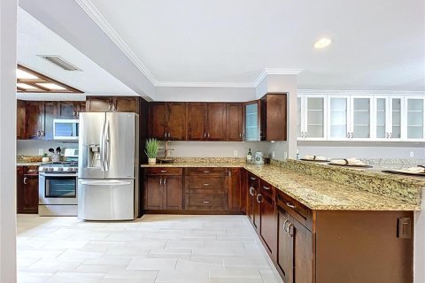 Casa en venta en Tampa, Florida, 4 dormitorios, 224.92 m2 № 1870488 - foto 18