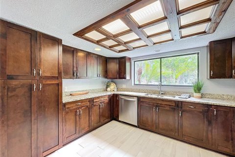 Casa en venta en Tampa, Florida, 4 dormitorios, 224.92 m2 № 1870488 - foto 21
