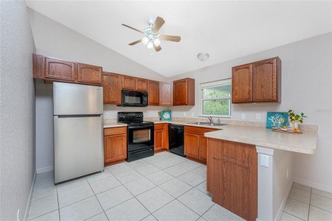 House in Englewood, Florida 3 bedrooms, 119.19 sq.m. № 1910127 - photo 15