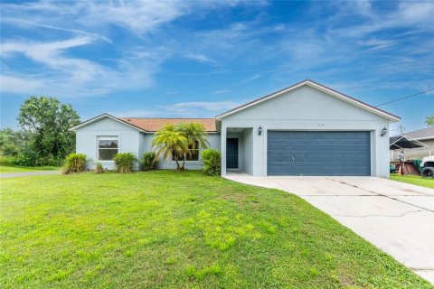House in Englewood, Florida 3 bedrooms, 119.19 sq.m. № 1910127 - photo 2