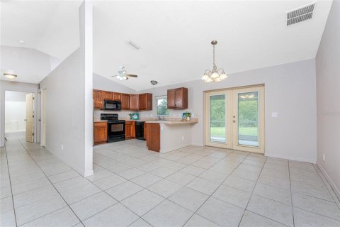 House in Englewood, Florida 3 bedrooms, 119.19 sq.m. № 1910127 - photo 13