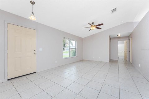 House in Englewood, Florida 3 bedrooms, 119.19 sq.m. № 1910127 - photo 8