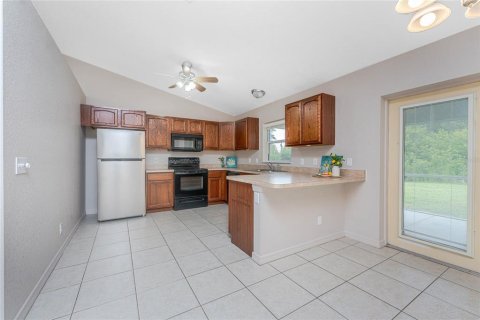 House in Englewood, Florida 3 bedrooms, 119.19 sq.m. № 1910127 - photo 16