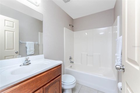 House in Englewood, Florida 3 bedrooms, 119.19 sq.m. № 1910127 - photo 28