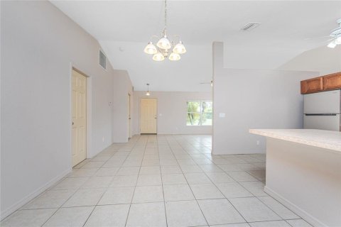 House in Englewood, Florida 3 bedrooms, 119.19 sq.m. № 1910127 - photo 11