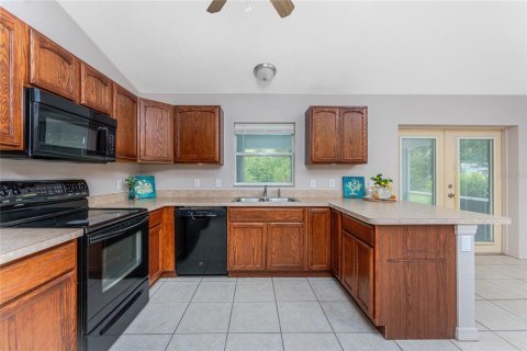 House in Englewood, Florida 3 bedrooms, 119.19 sq.m. № 1910127 - photo 4