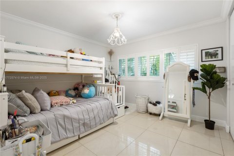 House in Miami, Florida 4 bedrooms, 283.17 sq.m. № 1871439 - photo 19