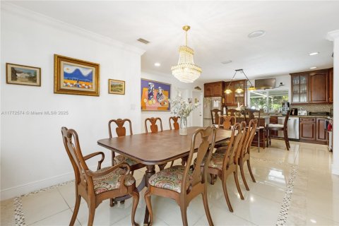 House in Miami, Florida 4 bedrooms, 283.17 sq.m. № 1871439 - photo 26