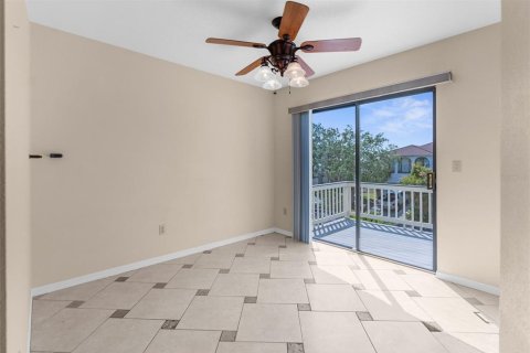 Villa ou maison à louer à New Port Richey, Floride: 4 chambres, 213.12 m2 № 1768981 - photo 22
