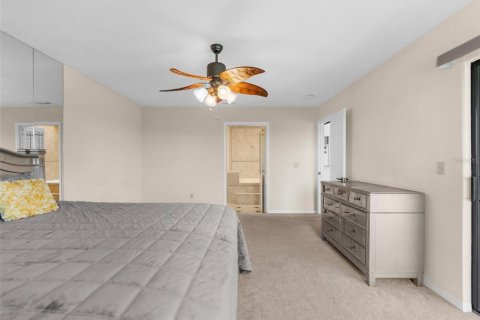 Villa ou maison à louer à New Port Richey, Floride: 4 chambres, 213.12 m2 № 1768981 - photo 17