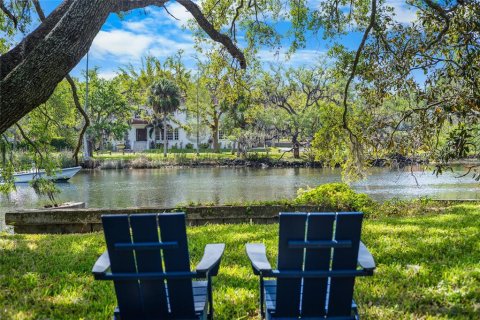 Land in Tampa, Florida № 2166477