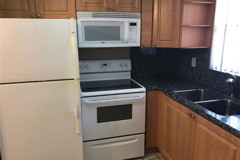 Condominio en venta en Miami, Florida, 1 dormitorio, 88.07 m2 № 2034531 - foto 6