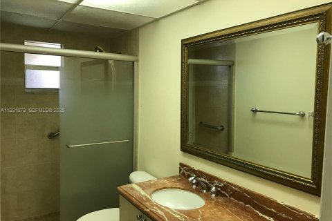Condominio en venta en Miami, Florida, 1 dormitorio, 88.07 m2 № 2034531 - foto 14