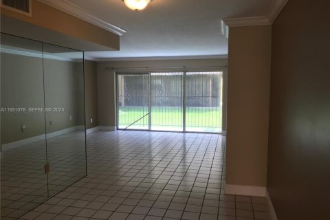 Condominio en venta en Miami, Florida, 1 dormitorio, 88.07 m2 № 2034531 - foto 4