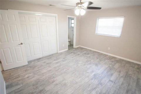 Copropriété à louer à Sarasota, Floride: 2 chambres, 78.13 m2 № 2434481 - photo 7