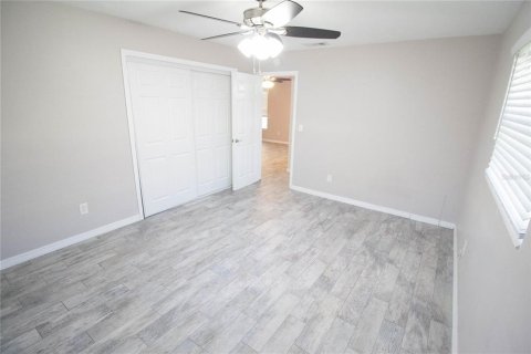 Copropriété à louer à Sarasota, Floride: 2 chambres, 78.13 m2 № 2434481 - photo 10