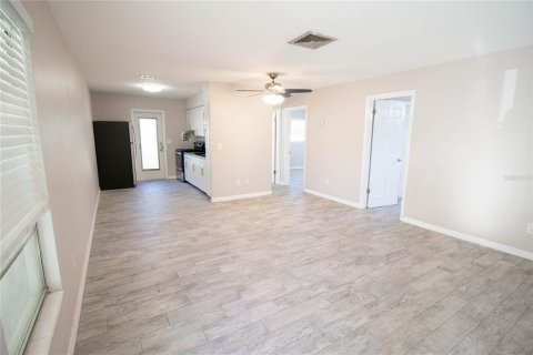 Copropriété à louer à Sarasota, Floride: 2 chambres, 78.13 m2 № 2434481 - photo 2