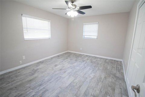 Copropriété à louer à Sarasota, Floride: 2 chambres, 78.13 m2 № 2434481 - photo 9