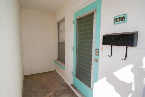 Copropriété à louer à Sarasota, Floride: 2 chambres, 78.13 m2 № 2434481 - photo 12