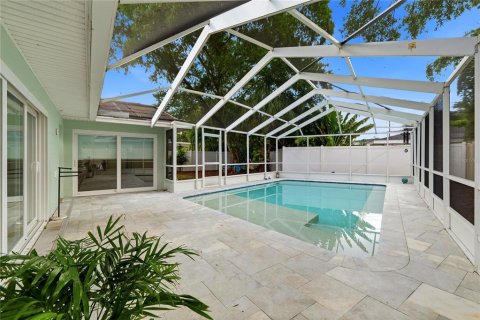 Casa en venta en Saint Petersburg, Florida, 3 dormitorios, 139.35 m2 № 2324253 - foto 3