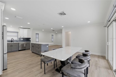 Casa en venta en Saint Petersburg, Florida, 3 dormitorios, 139.35 m2 № 2324253 - foto 12