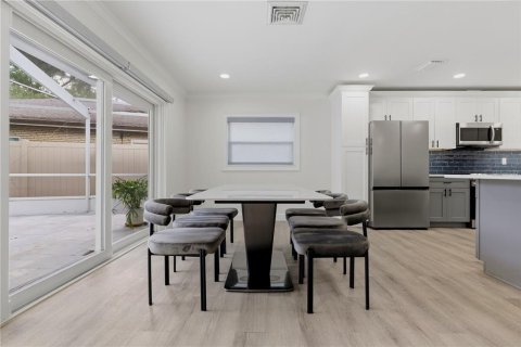 Casa en venta en Saint Petersburg, Florida, 3 dormitorios, 139.35 m2 № 2324253 - foto 11