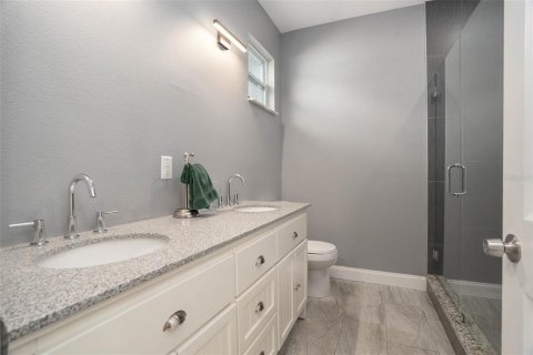 House in Tampa, Florida 3 bedrooms, 132.29 sq.m. № 1866049 - photo 17