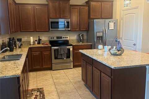 House in Davenport, Florida 4 bedrooms, 272.02 sq.m. № 1844743 - photo 9
